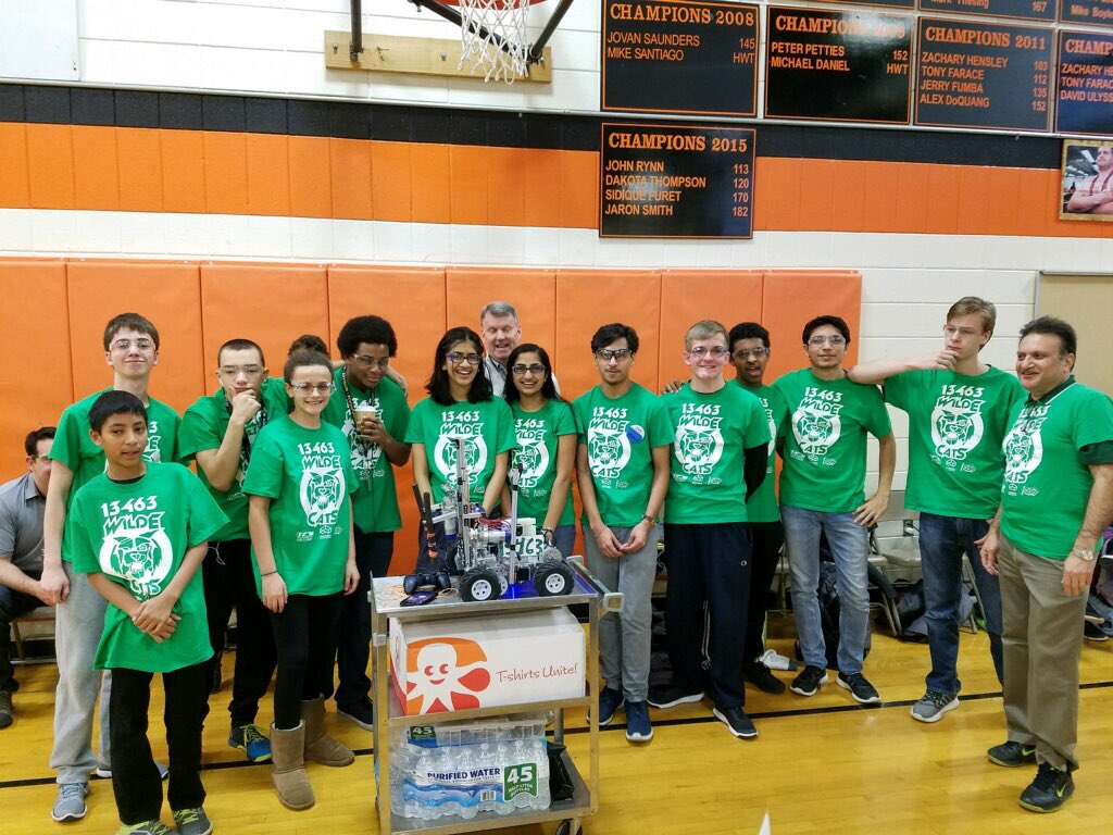 hcpss_wlhs's tweet image. Very impressive work being done by our #amazingWLHS Robotics Team at today’s 1st Tech Challenge. Thank yous to Dr Sura for sponsoring and @hcpss_omhs for hosting!  #LakePride