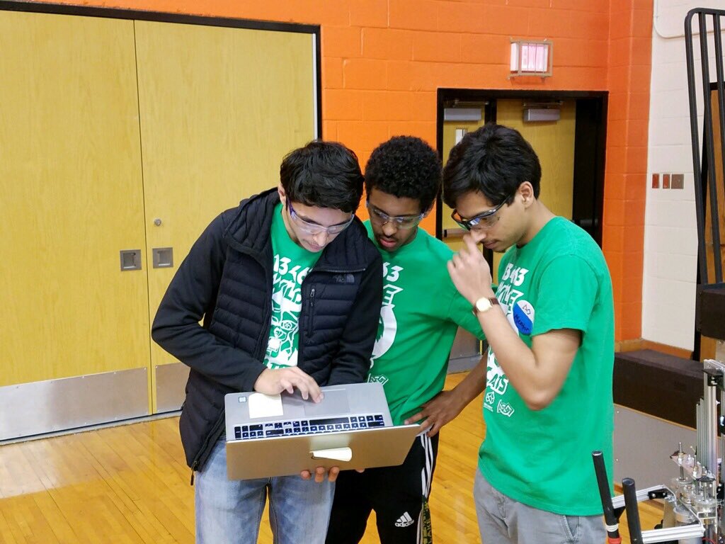hcpss_wlhs's tweet image. Very impressive work being done by our #amazingWLHS Robotics Team at today’s 1st Tech Challenge. Thank yous to Dr Sura for sponsoring and @hcpss_omhs for hosting!  #LakePride