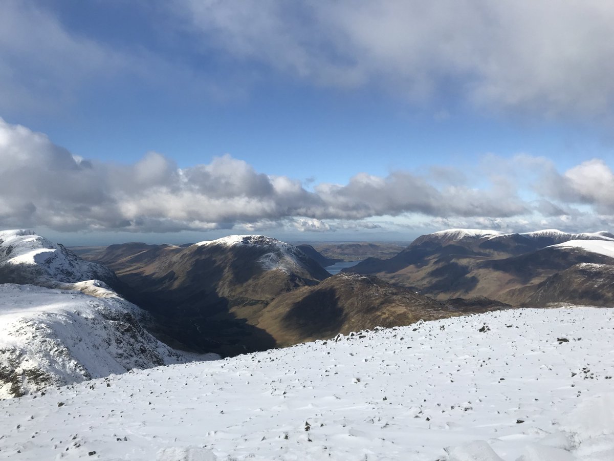 LeanneRuddick's tweet image. Fab walk out in the fells today ⛰ @KellyMonaghan @helscamp @Al_Drum1 #GreatGable #LakeDistrict #SundayWalks