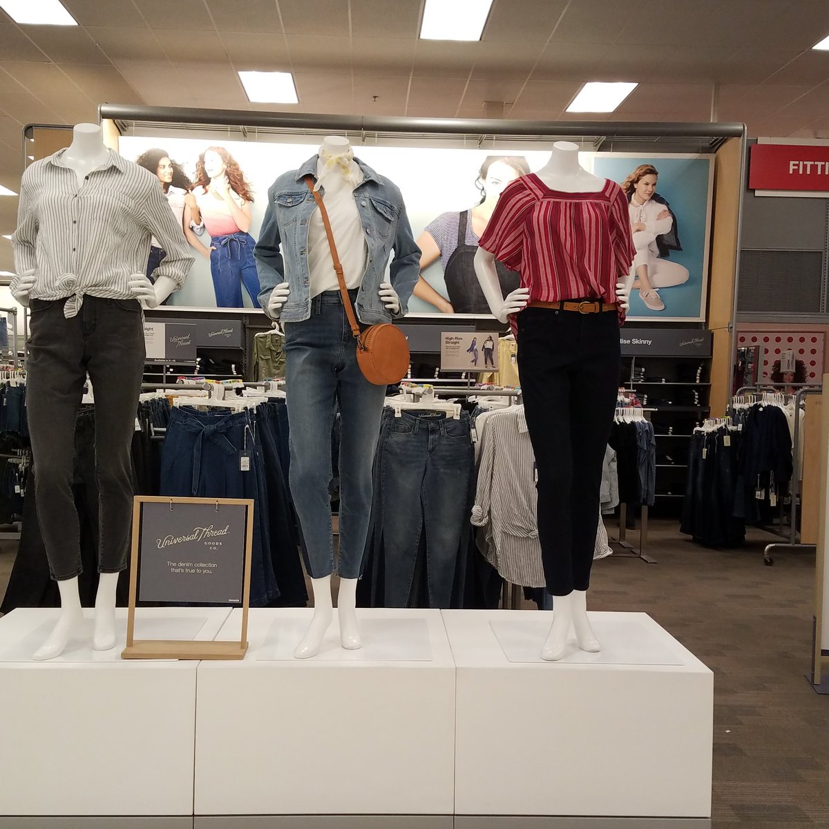 Bryvent94's tweet photo. T1885 TL @kennweg #UniversalThread in da house!!!!!!! @TinaFromTarget @JennyTGT @BMattera_ https://t.co/3GwEDc5p5D
