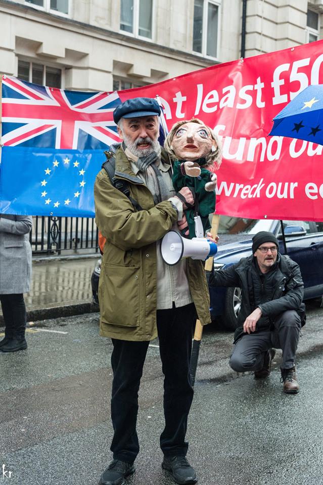 No10Vigil's tweet photo. More photos from #NHSMarch . #NHSCrisis #NHS #Brexit = #MoreAusterity also = #Trump = #NHSPrivatisation . #StopBrexit #FinalSay https://t.co/zZMKfzf7xi