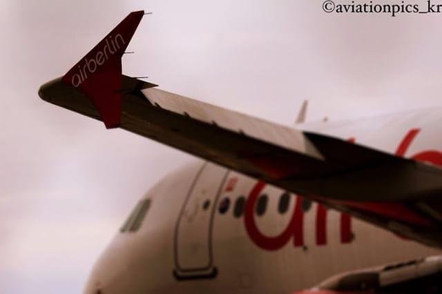 4everairberlin's tweet photo. Parked Airbus A320 😍
#airberlin #byebyeairberlin #thankyouairberlin #foreverairberlin #ber4evr #weareoneworld #weloveairberlin #ichbineinairberliner #wirsindairberlin #airlinemitherz #airbus #a320 #airbuslovers #parked #parking #parkposition #airport #plane #aviation https://t.co/GIbW40Vc7B