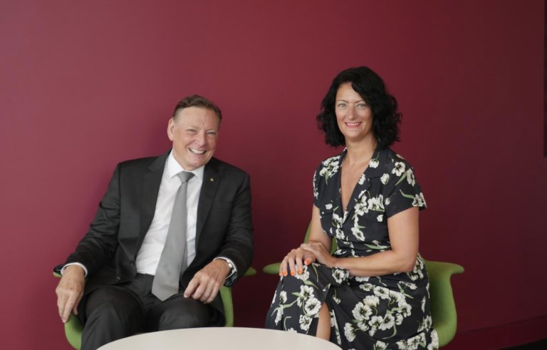 Mumbrellanews's tweet photo. Louise Pogmore joins KPMG to launch Social Media Advisory group https://t.co/dbfczdKDmf https://t.co/EWeYkLz3vk
