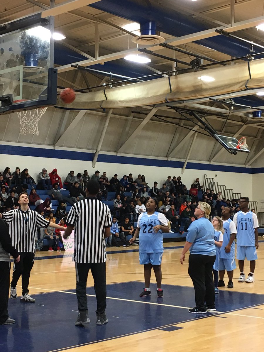 Lcb3Ddesign's tweet photo. Proud of my Medford Basketball team! @lcbirdprincipal #oneCCPS https://t.co/v0ilUiOU0F