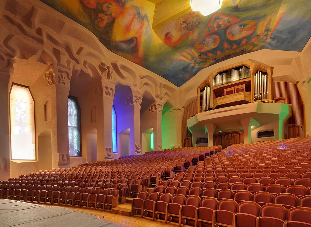 Estimados amigos, 
  En breves minutos estaré abordando un viaje que me llevará a Dornach, Suiza para participar del Congreso Mundial de Agricultura Biodinámica en el Goetheanum. El tema de este año será “Los preparados: El corazón de la Biodinámica”