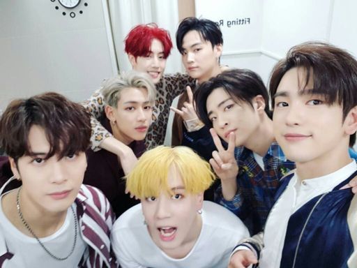 UsamiNikiforov's tweet photo. No estuve desde el principio, espero estar con ustedes hasta el final ~
Para cuando en México bonito? 🇲🇽
Los Amo Muchisimo!!! 💞
#7for7 #GOT7xMexico #GOT7WorldTour2018 #Got7 #IGOT7 @GOT7Official @GOT7_Japan #Talento7 #Visual7 💟 https://t.co/Lx64wzz7TC