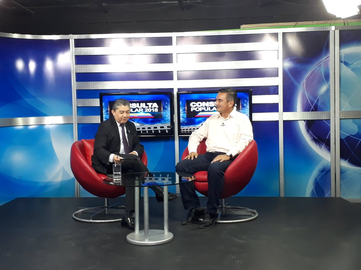 ignacioxavier's tweet photo. |EN VIVO| Desde @teleramaec comentando los resultados de la Consulta Popular que recoge el sentir ciudadano. @35PAIS @ricardozampais https://t.co/e863NLnFYC