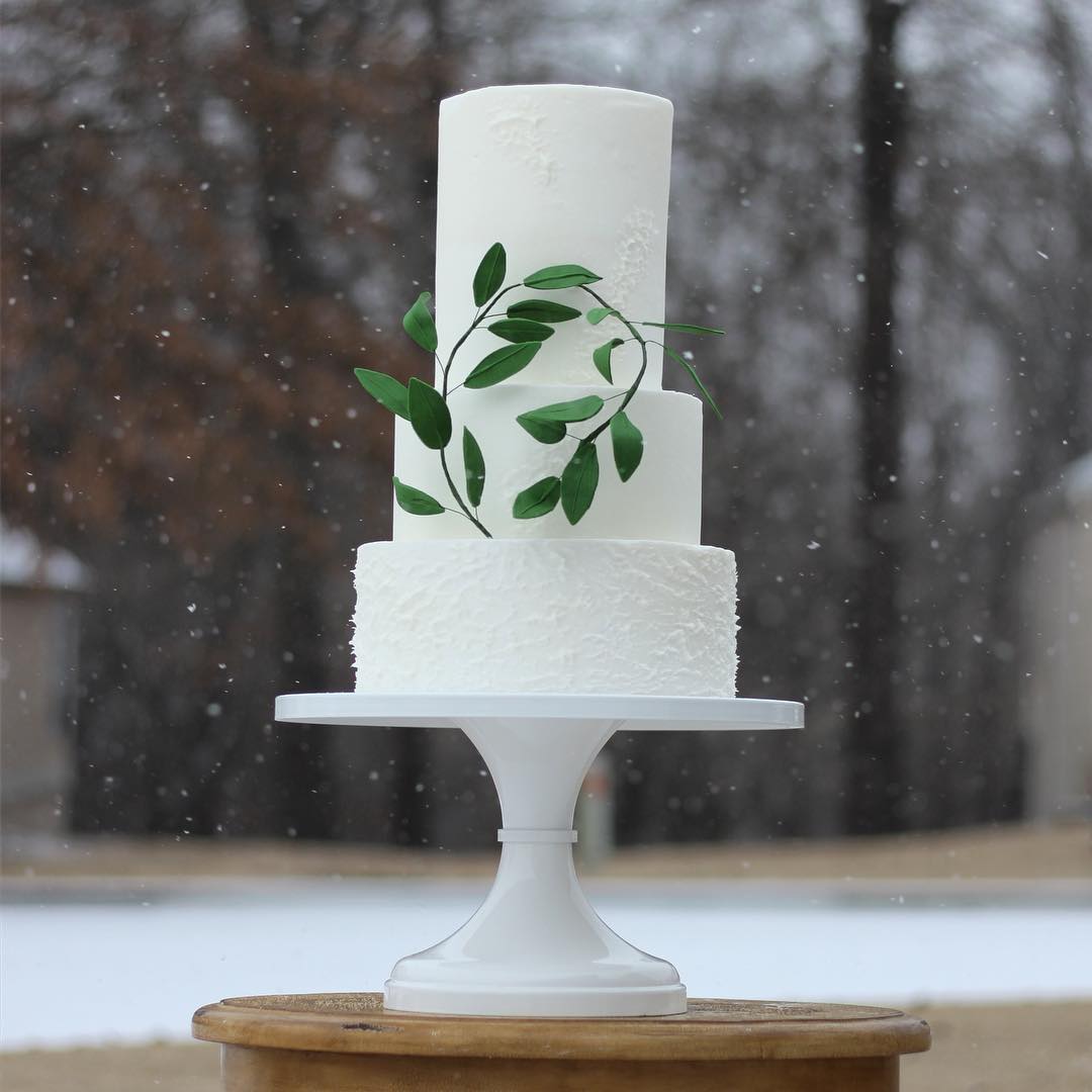 ParsimonyInspo's tweet photo. Obsessed with this white winter wedding cake!
via @maryslittlesweets
#wedding #weddingday #weddinginspo #weddingdetails #weddingcake #cake #cakeinspo #winterwedding #sweet #dessert #dessertinspo #weddingreception #reception #obsessed #perfecton #greenery #details #desserttime https://t.co/ioeVbTEoto