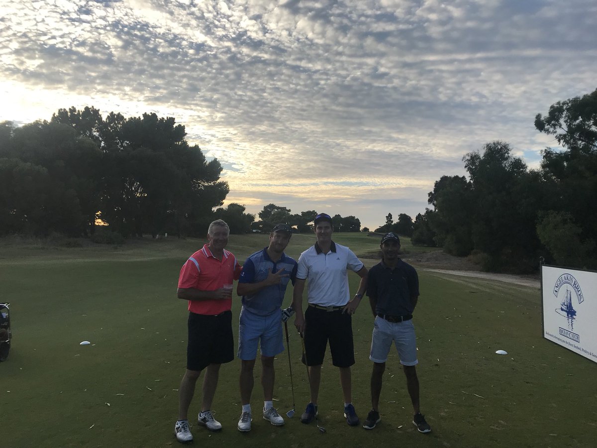 domjock's tweet image. Early birds for the #LIGC charity golf day! #perfectconditions @GrangeGolf