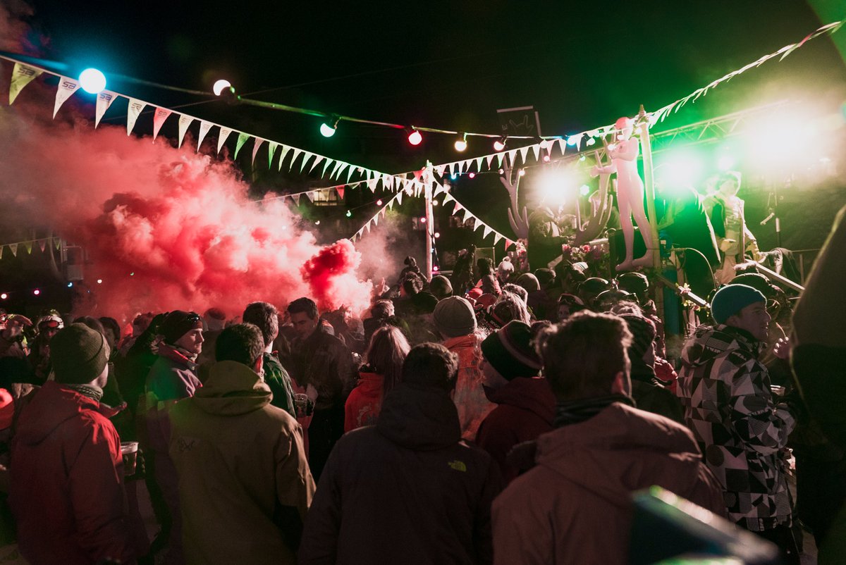 DennisCartier's tweet photo. First #apresski party was magnificent 🇮🇹 Thx 🙌🏼🔥 #snowbite | 📷: Redix https://t.co/VKMB54H5gd