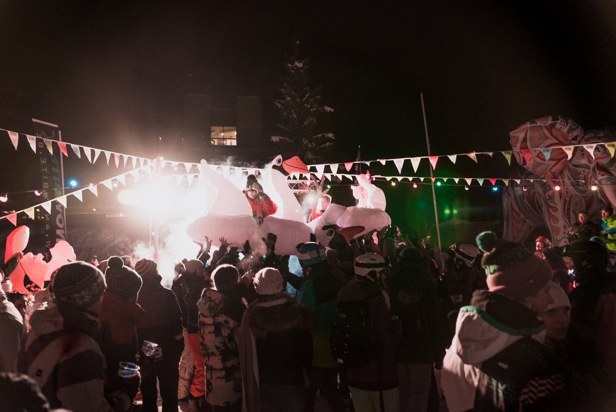 DennisCartier's tweet photo. First #apresski party was magnificent 🇮🇹 Thx 🙌🏼🔥 #snowbite | 📷: Redix https://t.co/VKMB54H5gd