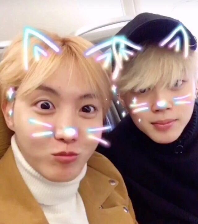 PJMSGALLERY's tweet photo. HOSEOK DAY

#iHeartAwards #BestFanArmy  #BTSARMY @BTS_twt https://t.co/7rqx9fReBA
