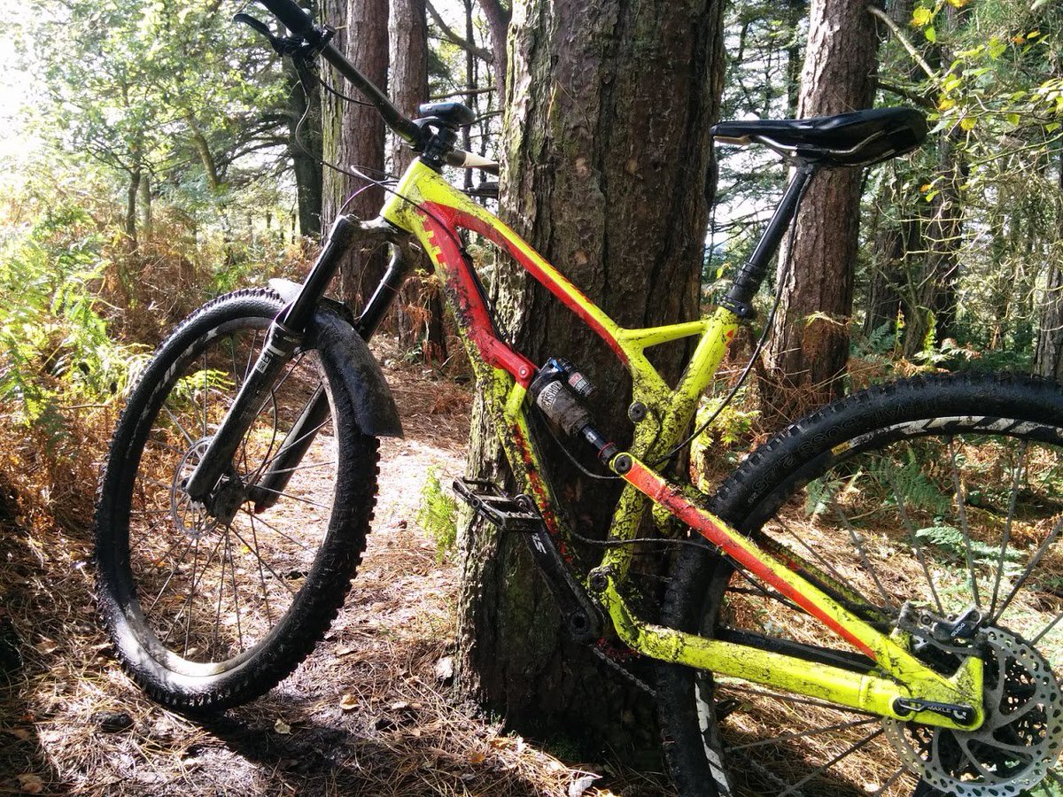 UnduroBike's tweet photo. Review of the @Nuke_Proof #mega290 on the blog, a bit of a work in progress but undoubtedly a very fast bike: https://t.co/oFZDWTWO47 https://t.co/jnlmiaoxMo