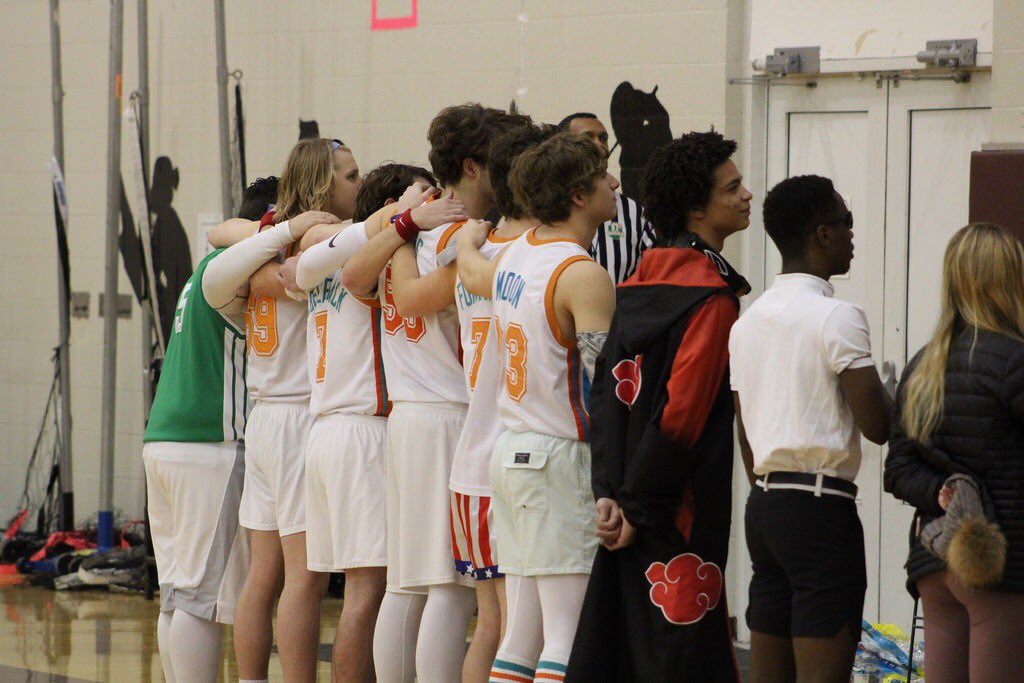 ResoBasketball's tweet photo. Shoutout to @LSADS17 for taking pics at the New Albany Megabowl! Thanks to everyone that came out and helped make this game so special #SAGvsRESO #GameOfTheCentury https://t.co/dqjIXJFGQB