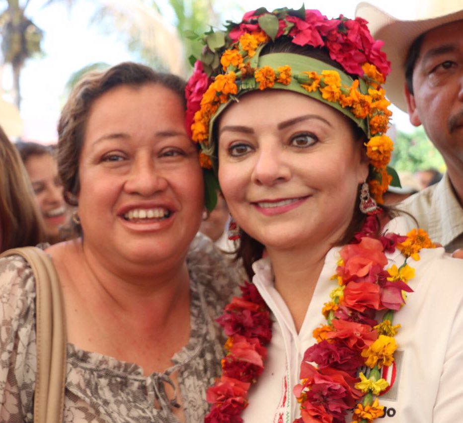 Nuvia_Mayorga's tweet photo. Es para mí un gusto visitar hoy el hermoso municipio de #Huejutla, donde me reúno con las Delegadas y Delegados de mi partido. https://t.co/GDH18FIij3