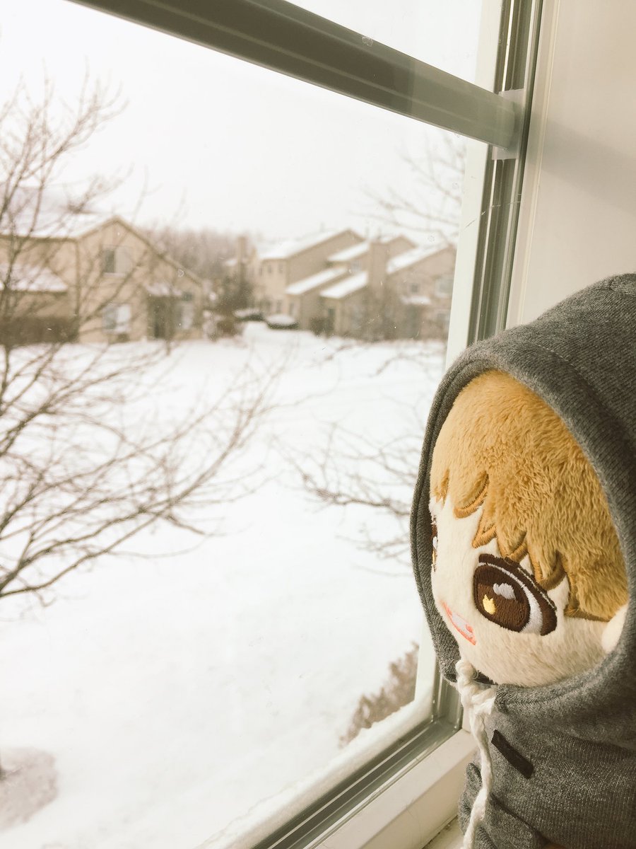 AgnuROTE's tweet photo. 🐯: Snow! It’s cold!
🐷: I have an idea!
🐯🐷: Great idea!
#bubblejin #tiggertae https://t.co/iw9w1JjtRF