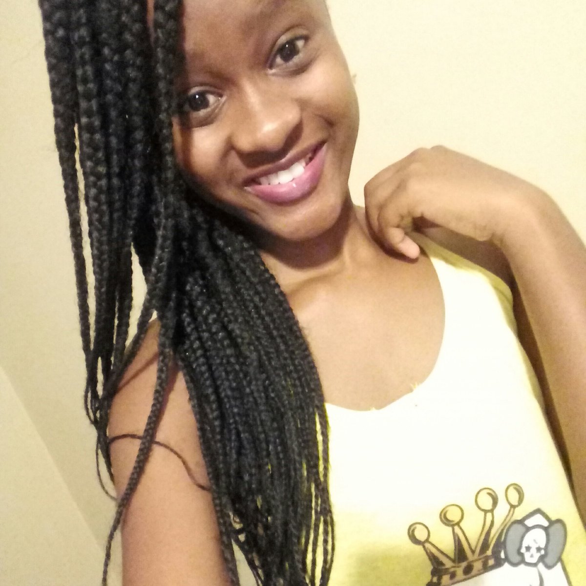 Kgosigadi_E's tweet photo. #NewProfilePic I don't look like I'm 23. #ForeverLookingYoung https://t.co/wXbxv9M4RU