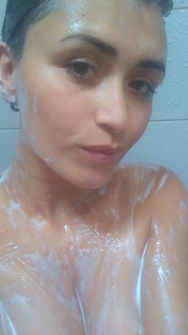 Hello my loves, how are you today? I do not forget many kisses for you https://t.co/1t3ID5BxJr<a href="/tag/onmfc"class="tags"><span>#onmfc</span></a>