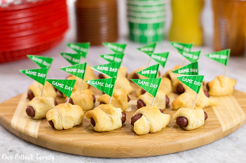OurPotluckFam's tweet photo. What are YOU COOKING TODAY to watch the BIG GAME?? Ideas HERE >>> https://t.co/IPOsO8Z9Tl #TysonWinningLineup #Walmart #ad @BallParkBrand @HillshireFarm #eagles #patriots https://t.co/xnC53Iv4mv