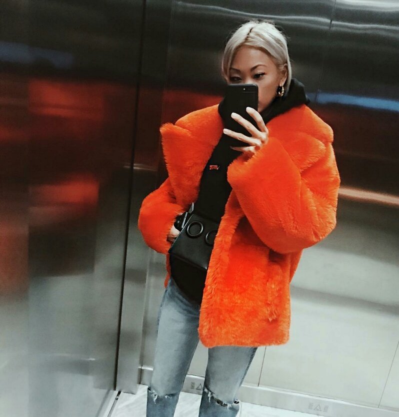 There is always time for a selfie! Especially if your coat is this bright &amp; fun 🍊🍊🍊 #OOTT