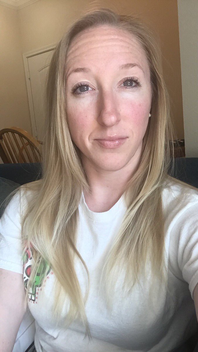 littrell_al's tweet photo. Face frame and trim from my cousin Chas🎀 Friday :) https://t.co/qq8idpdpTU