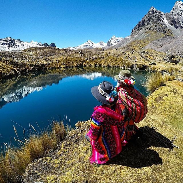 ZeroAudiovisual's tweet photo. Montaña Ausangate uno de los lugares más sagrados y poderosos en el Perú.
Créditos: @chiara.vania
#ZeroAgencia #ZeroGallery #ZeroAudiovisual #SomosZero #Fotografía #IgersPeru https://t.co/aINK9SMYIO