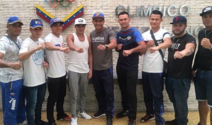 ferrdioficial's tweet photo. #Boxeo | Caciques de Venezuela se alista al máximo 🥊🇻🇪

💻📱➡ https://t.co/XRAwAG9wAG https://t.co/UBdL2ZU2lr