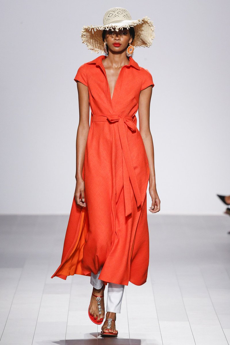 BadgleyMischka's tweet photo. Badgley Mischka SS18 #BMSS18 https://t.co/wI1a8czdhd