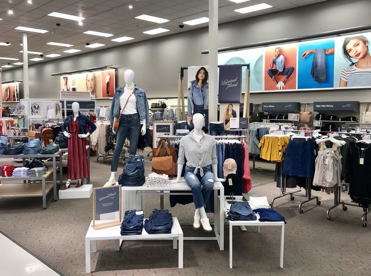 missmandywhaley's tweet photo. Got the Denim Blues? Check out Target’s newest brand Universal Threads! @rymwalters @tracyacurry1 @ktmhill01 https://t.co/92UX9Y4wMG