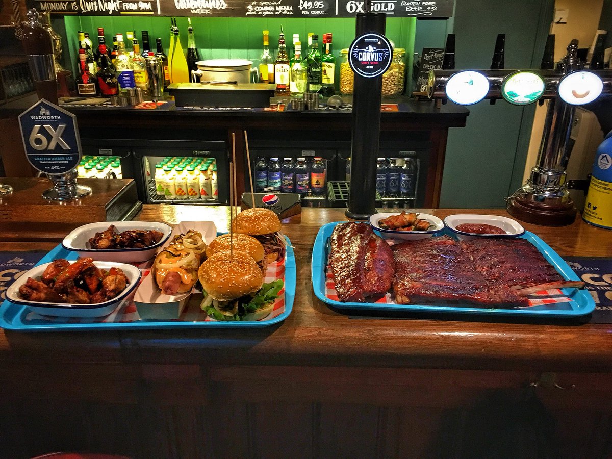 BBQStuUK's tweet photo. So, did a cook up for the @Wheelwrightsuk A BBQ sample menu for an event end of May. Got the thumbs up 👍🏻 Wings (hot + bbq) Chicago red dog, pulled pork roll, burger, burger + pulled pork, Ribs, jalapeño poppers &amp; hot link https://t.co/3W1ZprKvlc