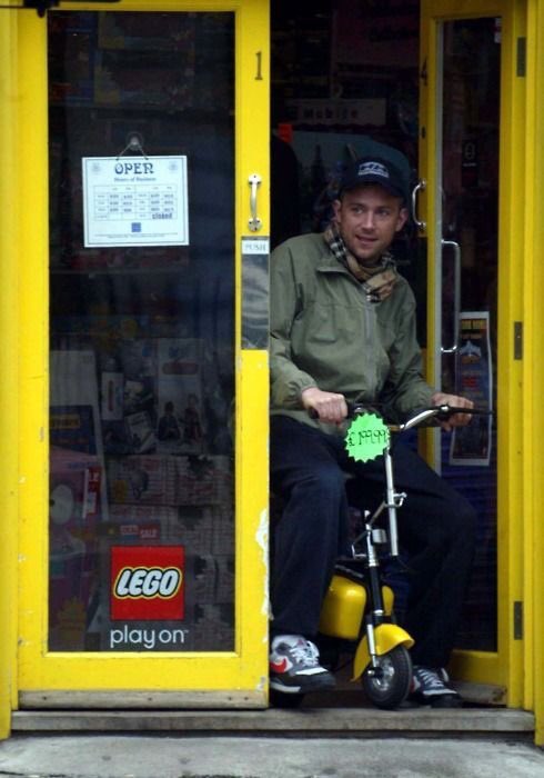 damon doing things tweet media