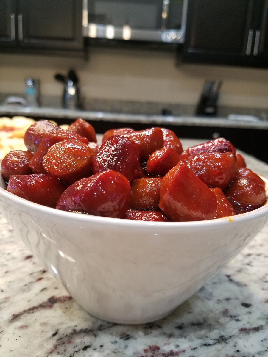 EntreesByLA's tweet photo. Kicking off #SuperBowlSunday with my Drunken Dogs!! #delicious #recipes #foodie #Foodblogger #Entreesbyla https://t.co/7ese5YQDp4