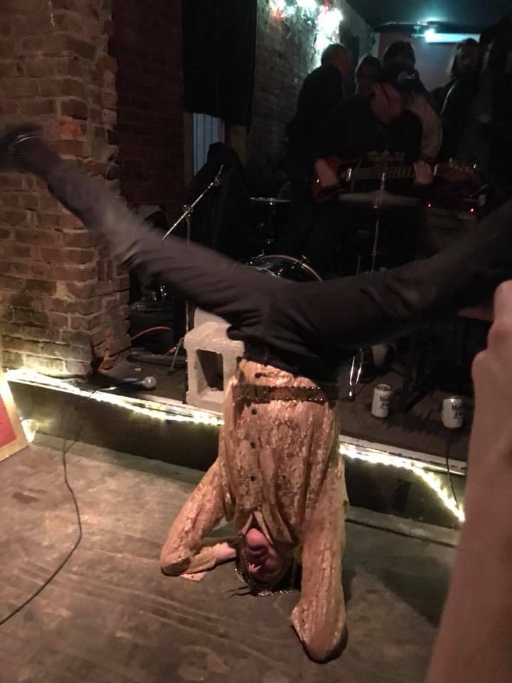 popcatastrophe's tweet photo. The Jam Messengers (w/ Jon Spencer) - Redhook Bait and Tackle, Brooklyn, New York, US (26 January 2018)
Photos: Sean Berger
More Photos / Video: https://t.co/40O7ekowmr
#RobK #MarcoButcher #JamMessengers #MikeEdison #JonSpencer #DeePop #PeterZaremba #JoshStyles #BrianHurd https://t.co/COXMPwCbes