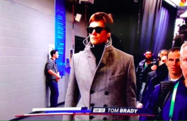 MenInBlazers's tweet photo. Is Tom Brady's Heroic Fight against Baldness his Greatest Comeback of All? https://t.co/KKUYXIOvLl