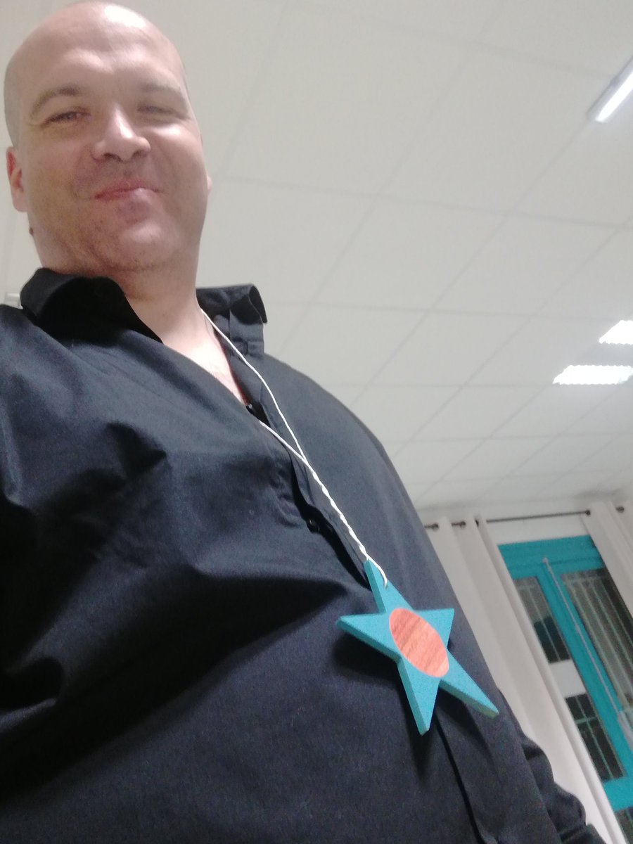 <a href="/lesgivres/">Les Givrés</a> merci pour ce match d'impro. De mon point de vue de joueur <a href="/lipaix/">LIPAIX</a>, le plaisir était au rendez-vous. Vous avez tous été adorables (givrés et public) . Et je dis pas ça parce que j'ai eu une récompense hein. Enfin pas que... 😉.