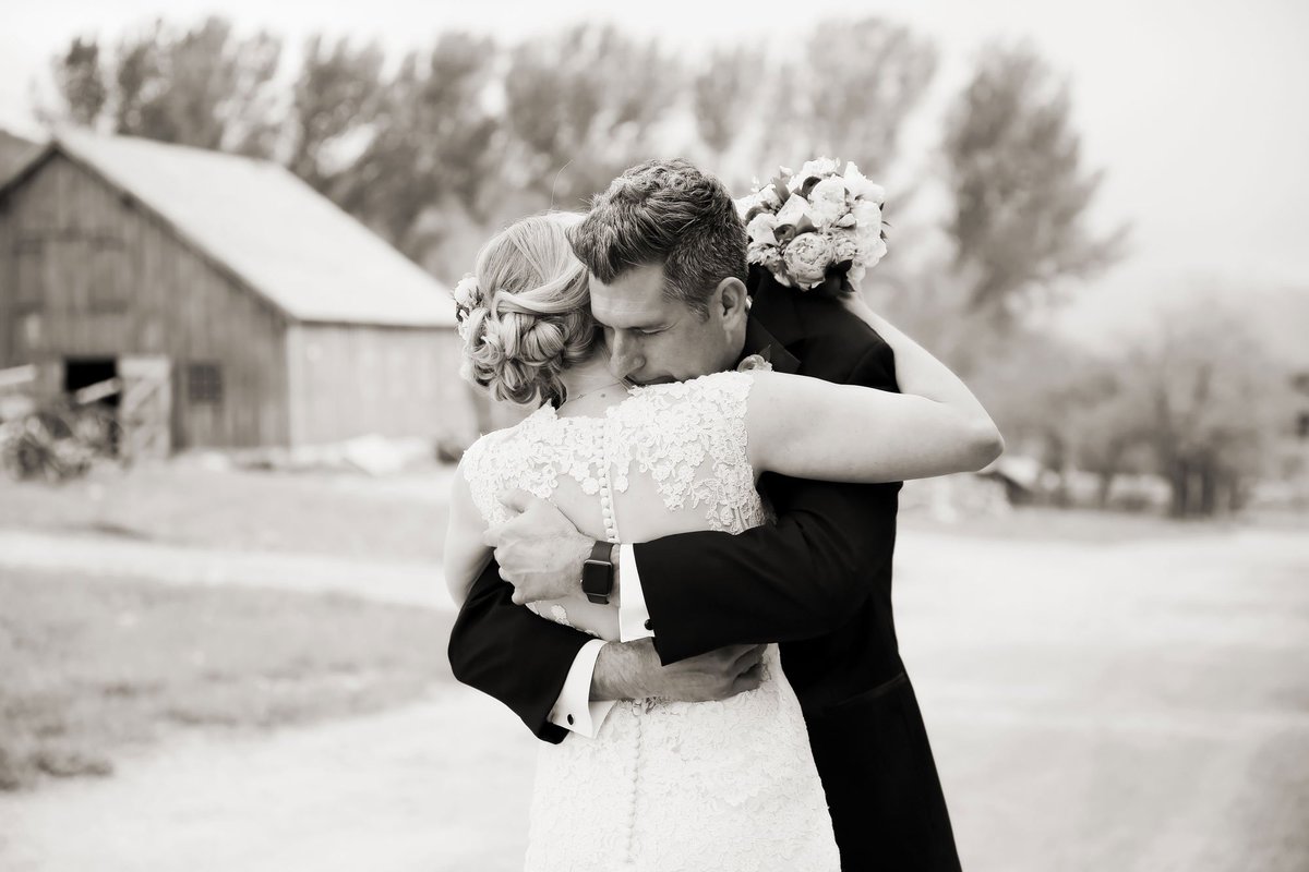 Love is friendship that has caught fire. It is quiet understanding, mutual confidence, sharing and forgiving. It is loyalty through good and bad times. It settles for less than perfection and makes allowances for human weaknesses. #mountainwedding