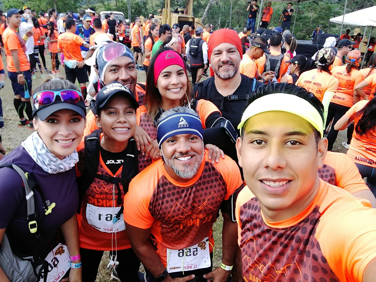 Colombiaesdepor's tweet photo. Hoy estuve con mi equipo #pressrunners en la carrera El Inicio de #coyotesTrail gran experiencia en la montaña, empezando con 16 la temporada deportiva #running #sumandokmsdevida @elreytero @CesarAlAire @escobarlady1 @anamilecaracol https://t.co/vmWtWs9yYP
