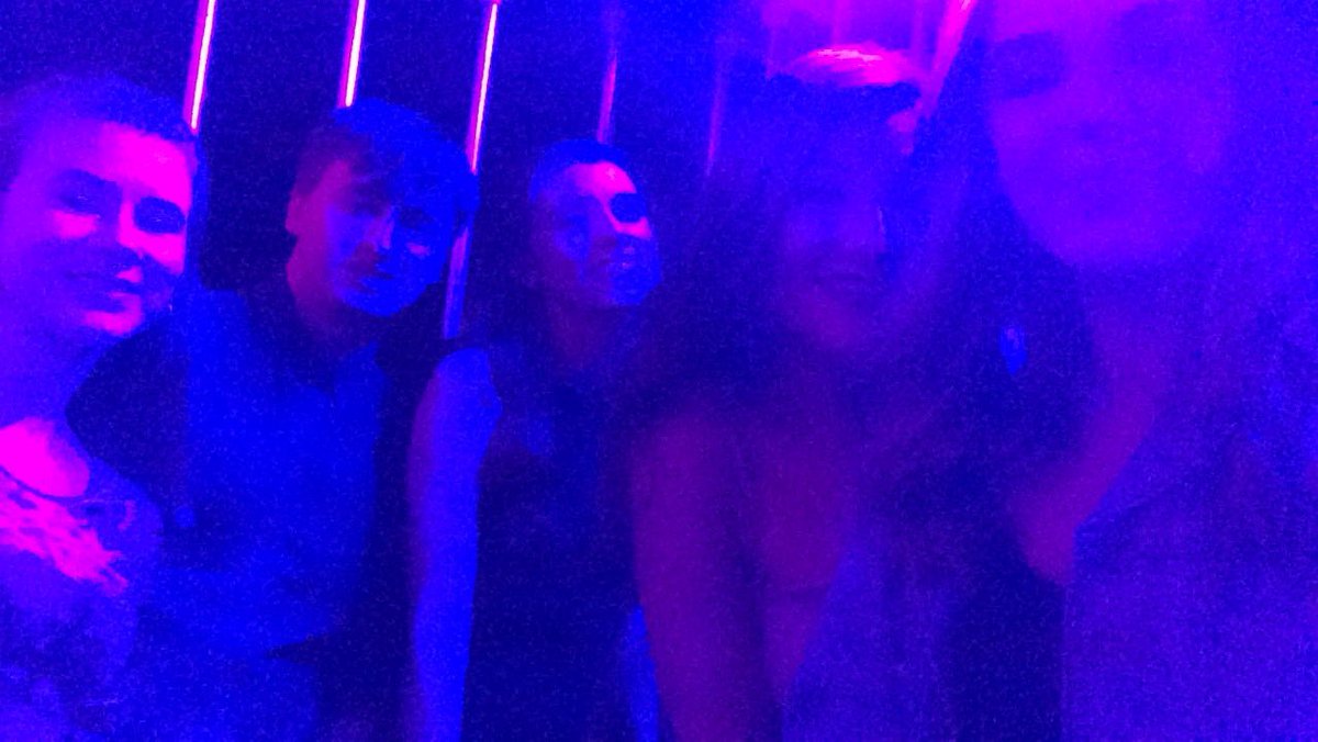 georgia28grace's tweet photo. The best night with the best people 💗🥂👯‍♀️ https://t.co/1KajBiQ6jk