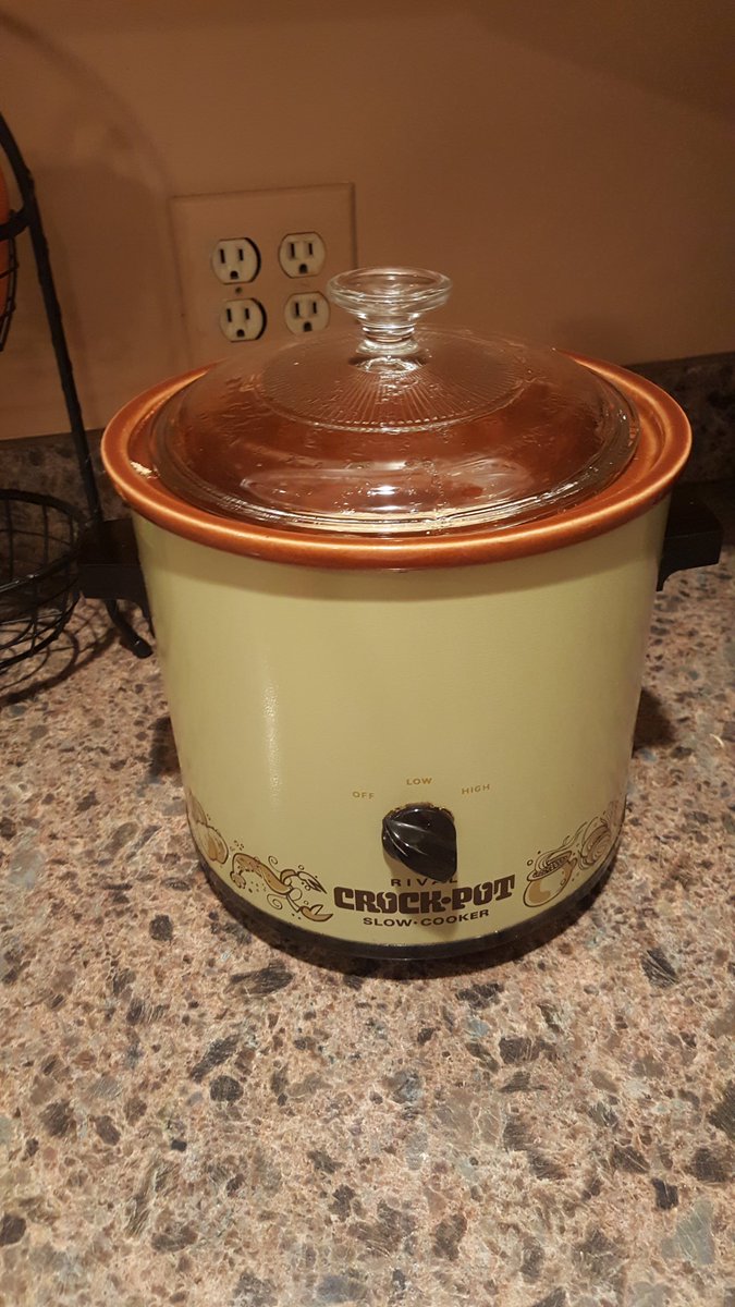 VTboskittles's tweet photo. @gull2hokie Call me crazy, but I used my 70's crockpot today.  But notice that I unplugged mine! https://t.co/kJveIOfJ2T