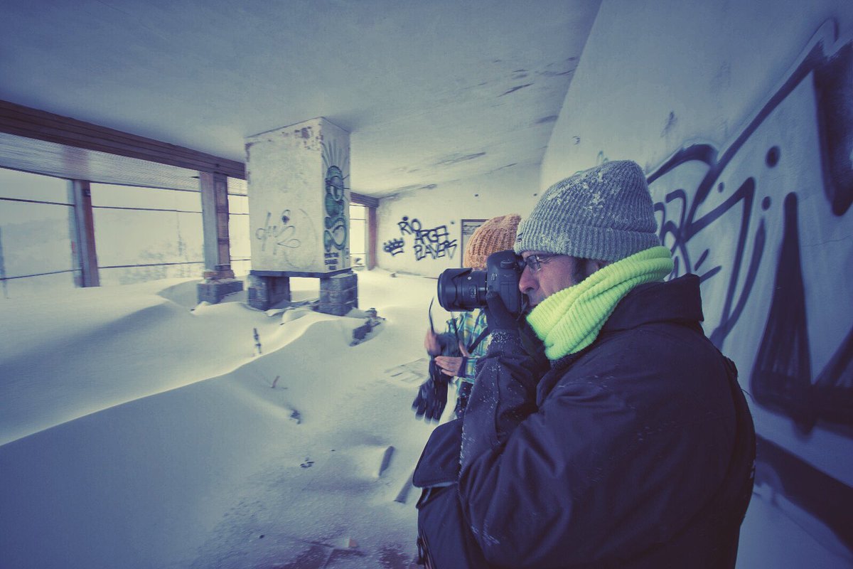 Gran aventura la de hoy en la que nos hemos divertido paseando por la nieve y haciendo fotos en la #montañapalentina #salcedillo #barruelo
📸 de <a href="/acalvodelolmo/">A. Calvo</a>
En la foto salimos <a href="/miri_agp/">Miri</a> y yo, pasando un poco de frío 😜