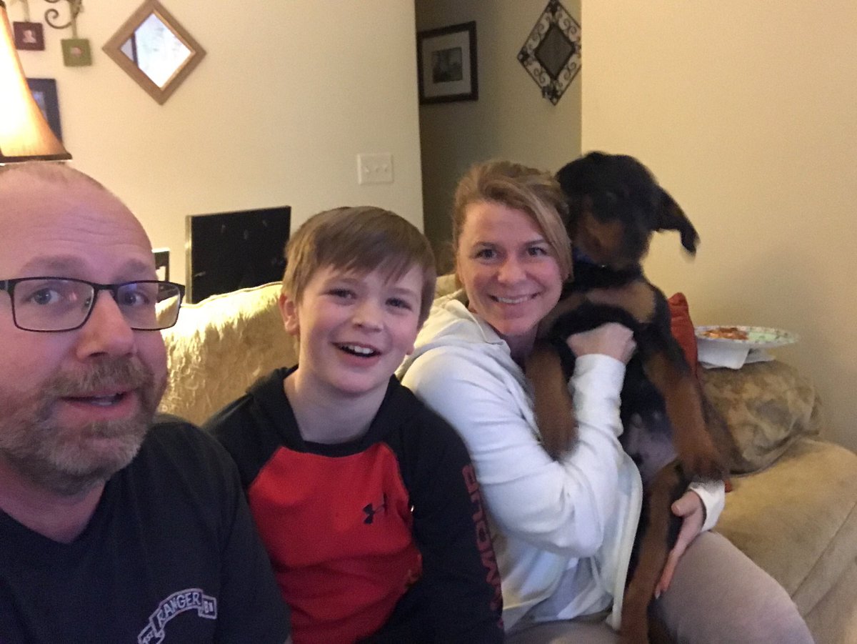 downpicker's tweet image. Super bowl time #FamilyGreatly #KraftEntry