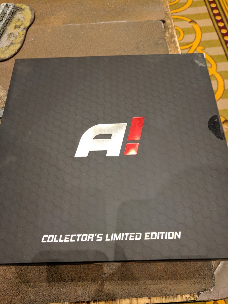 PFalcon83's tweet photo. Picked this up at #captaincon2018 ....looking forward to giving it a go. @AristeiaTheGame https://t.co/Olttu3QPXG