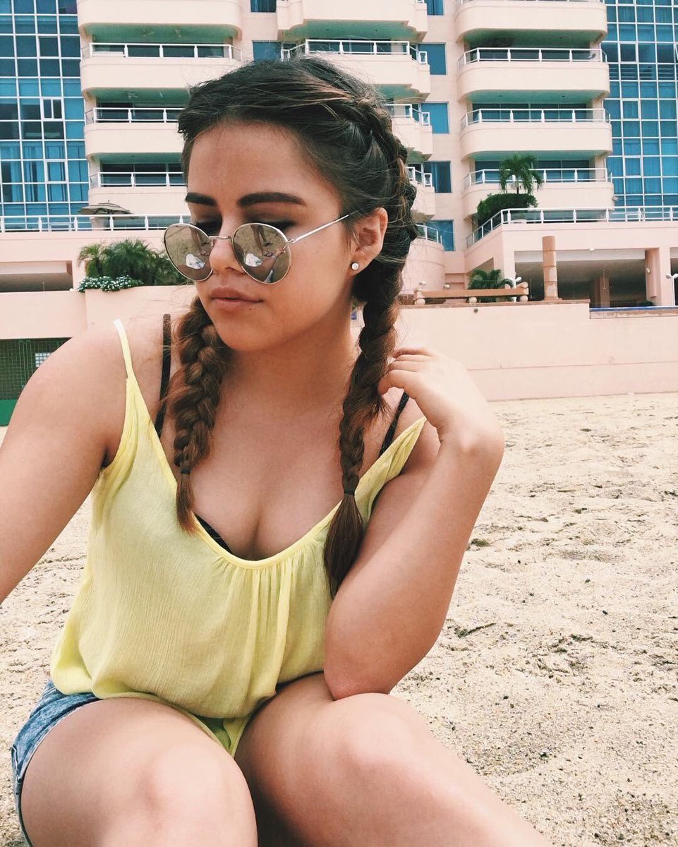 Isn’t she beautiful? She’s a goddess 😍😍