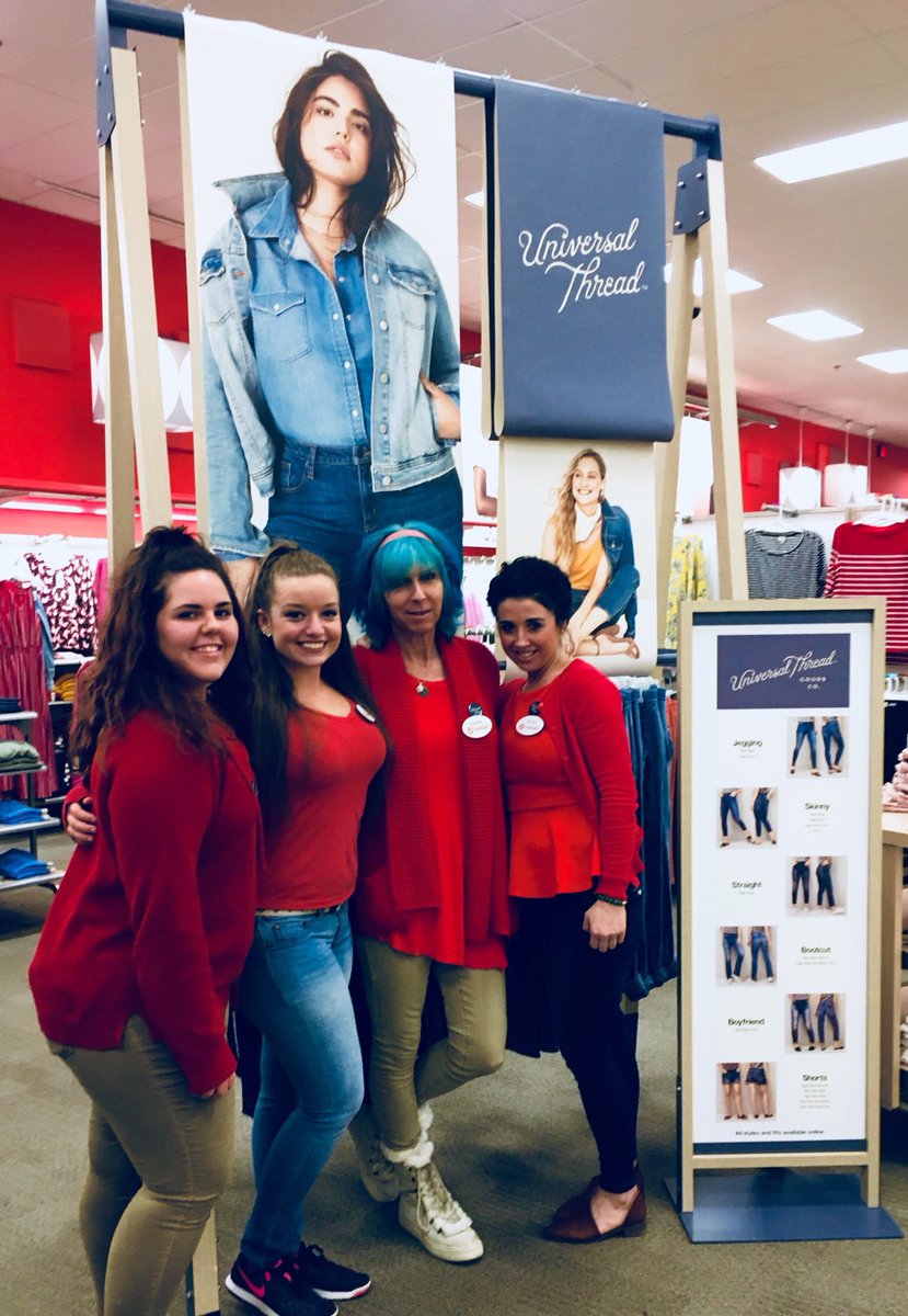 Universal Thread has arrived @T1221 - #universalthread #youngcontemporary #boho #bohemianstyle #retro #denimtrends #sustainability @mariann5244 @DonWLawson <a href="/pebeamjr/">PJ</a> 🎯