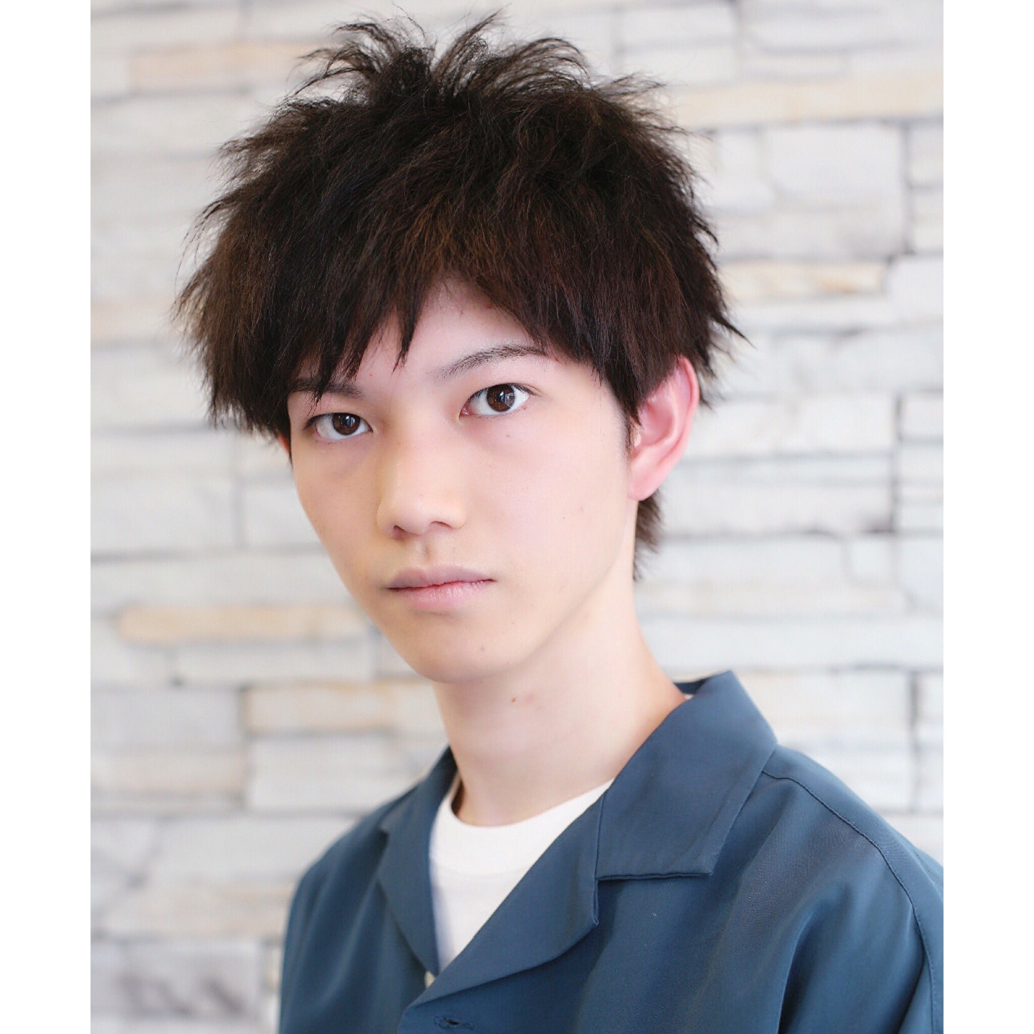Roots おはようございます 今日も寒 い 渋谷 最近 メンズ に人気のある ツイストパーマ を紹介 なかなか ハリガネを使って巻く技術は他にはなく 人気殺到中 ぜひトライ Roots Roots加藤孝子 渋谷美容院 Hairsalon 美容院 美容室