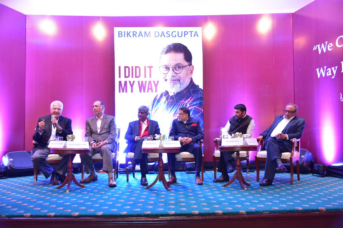 Rupa_Books's tweet photo. The launch of Bikram Dasgupta's #IDidItMyWay—the untold story of the IT revolution in India from a pioneer. Order your copy of @IDidItMyWayBook here: https://t.co/F21Lk8ra7C https://t.co/yIOoADmOsX