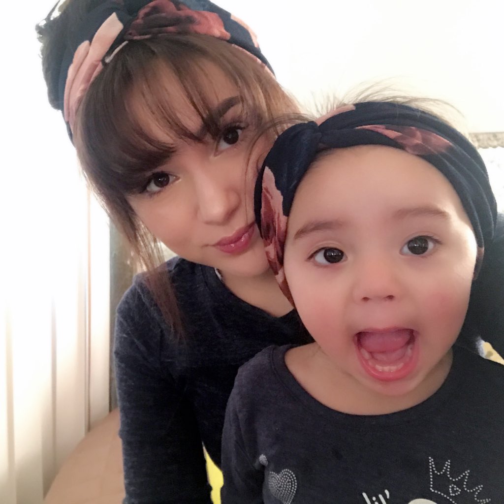 c_hxntelle's tweet photo. #NewProfilePic #MommyDaughter #designitmakeit https://t.co/Cnynj08IVq
