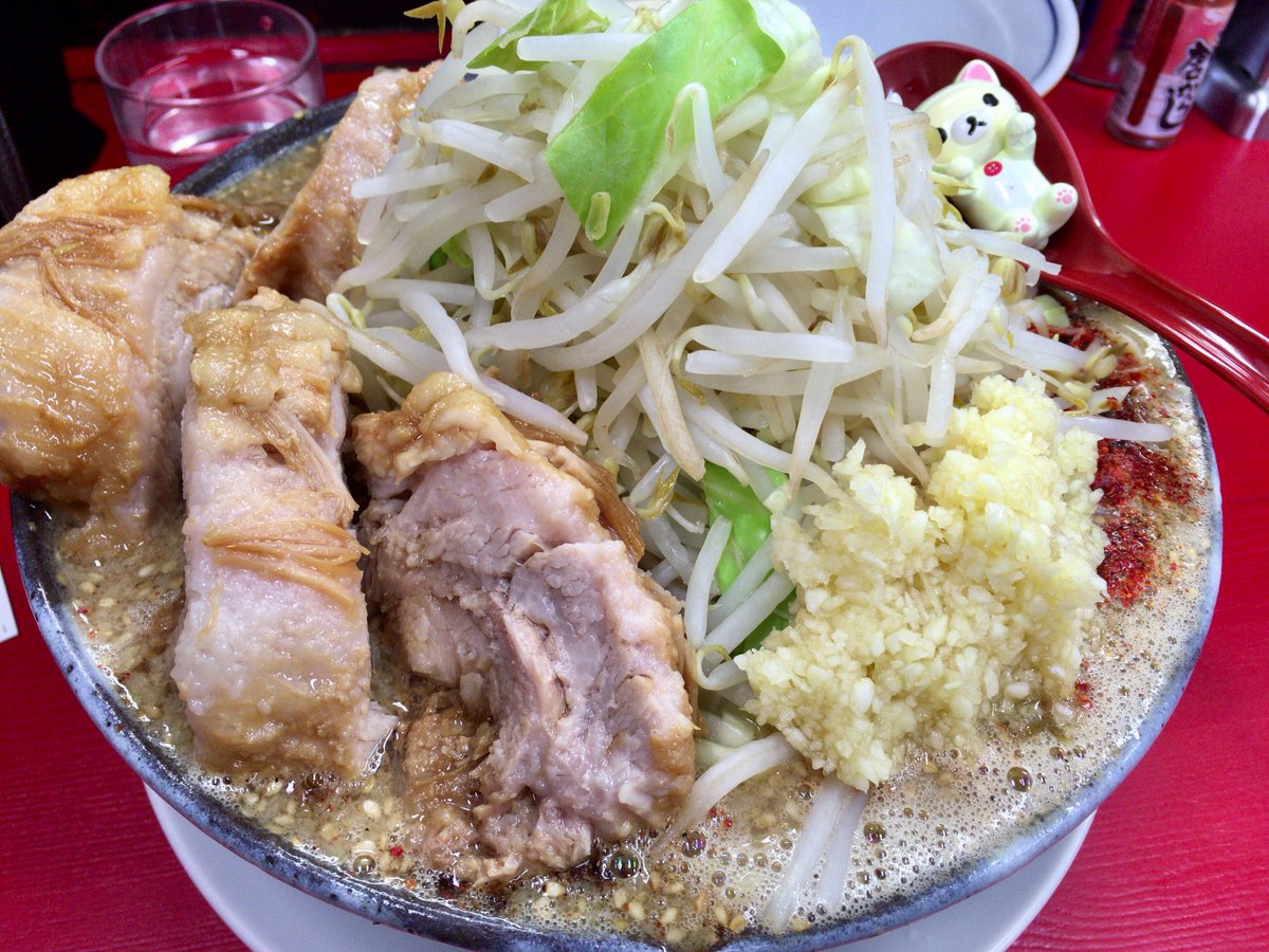 Syatogura Na Twitteru 豚男 那珂市 味噌ラーメン麺600 豚マシ お腹が空いたから麺がっつりでもお肉も いつもより大っきなどんぶり 味濃くていいかんじ山椒ガリガリより胡麻のプチプチ こんなに胡麻入ってたっけ 今日のお肉真ん中までホロホロトロトロで美味美味