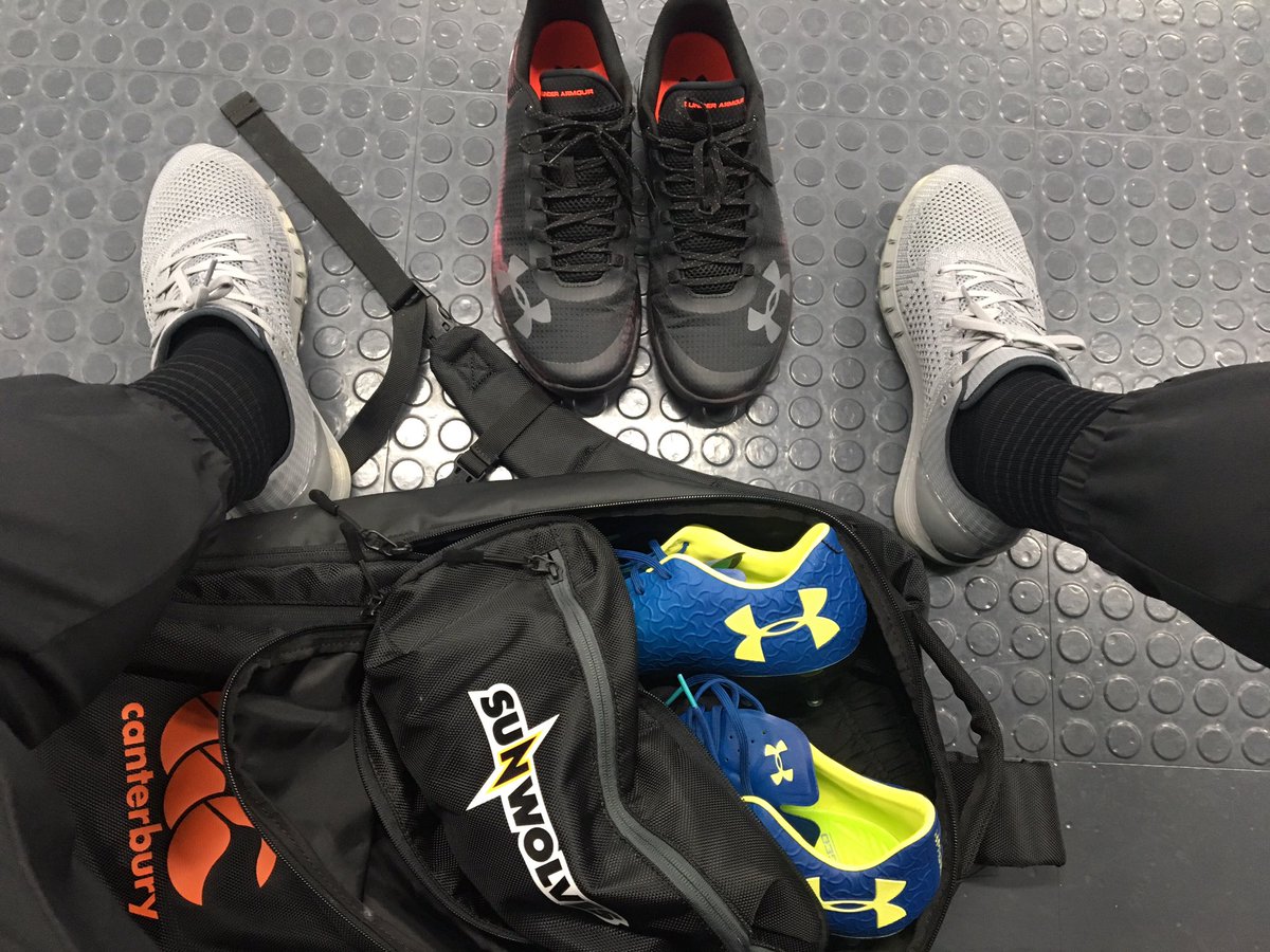 Gerhardvdheever's tweet photo. Big thanks to @UnderArmourJp gearing me up for @sunwolves training camp! Love the shoes❤️🏋🏉🏃ありがとうございます！ https://t.co/c1DMYvUFpV