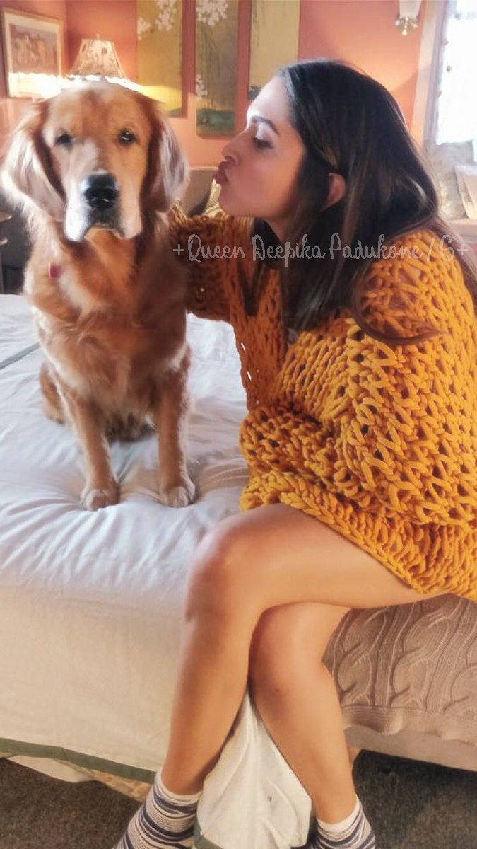 DeepikaP_FC_'s tweet photo. EXCLUSIVE PICS - the overwhelming @deepikapadukone ♥ for a shoot BTS @DeepikaPFC @TeamDeepikaMY_ @deepikapaddicts @DeepikaFC_RU https://t.co/3UuOgN501V